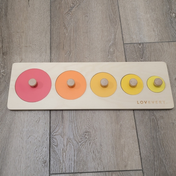 ❗️Last Chance is Today!❗️Lovevery Circle of Friends Puzzle- Make an Offer - Picture 3 of 4